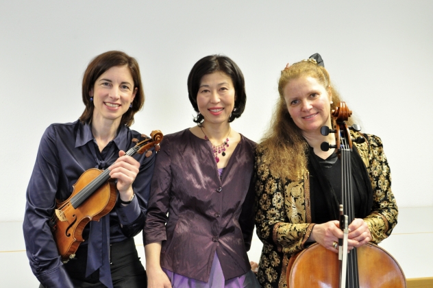 Christine Schwarzmayr (Violine), Yukie Yamakata (Klavier) Sabine Krams (Violoncello)